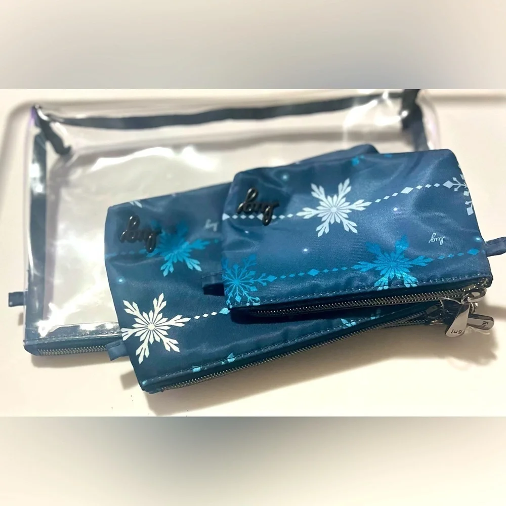 Lug Blue & White Snowflake Women's Amenity Cosmetic Bag Set